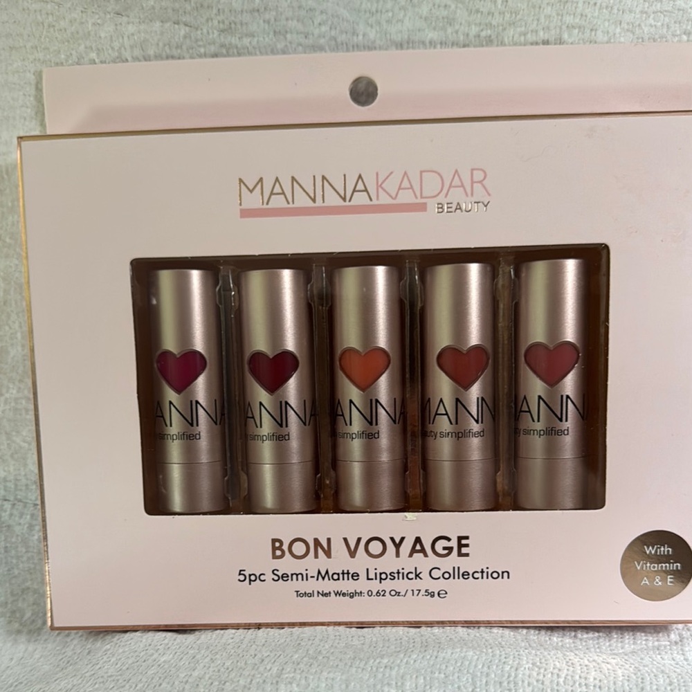 Manna Kadar Bon Voyage Lipstick Set